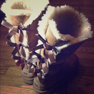 Light Brown Bailey Uggs